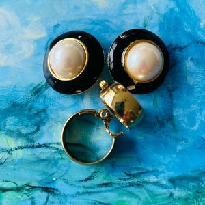 Duo of vintage clip-on earrings